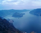 Salita alla Corna dei Trenta Passi 1248 m partendo da Vello sulla sponda orientale del Lago d'Iseo il 4 aprile 09 - FOTOGALLERY